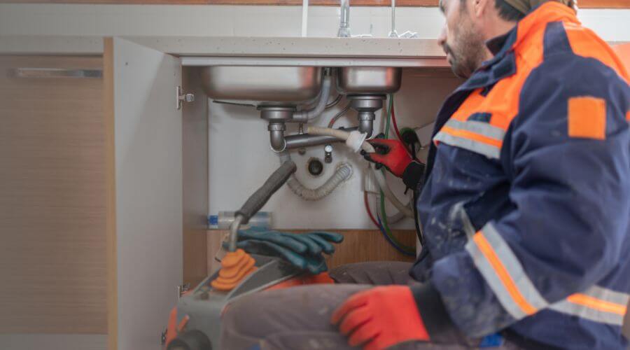 Descale Tankless Water Heater in Lyburn, WV